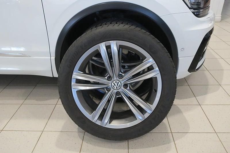 Begagnad VW Tiguan R-line 190 HK (139 kW) 2017 Vit SUV