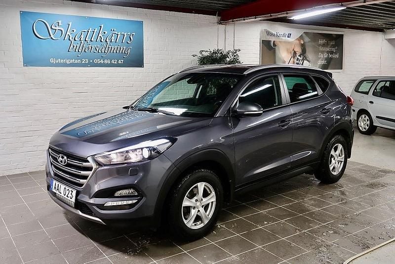 Grå Begagnad 2015 Hyundai Tucson Comfort SUV | 135 000 kr (Superpris) - Bild 1/4