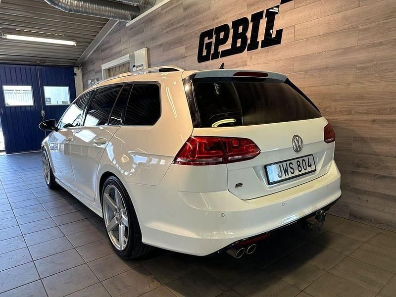 Begagnad VW Golf VII R-line 150 HK (110 kW) 2015 Vit Kombi