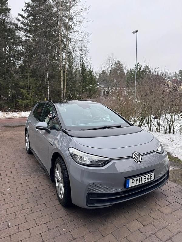Begagnad 2023 VW ID.3 Pro Performance Halvkombi | 275 000 kr (Marknadspris) - Bild 1/4