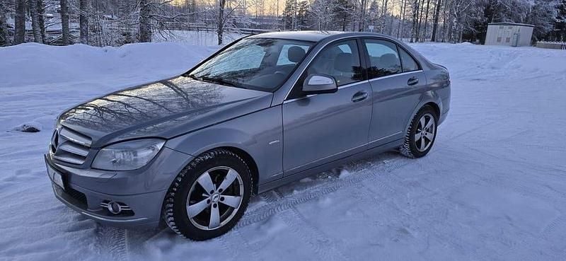Begagnad 2009 Mercedes C220 | 49 500 kr (Marknadspris) - Bild 1/4