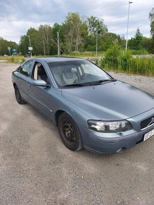 Grön Begagnad 2004 Volvo S60 Business Edition Sedan | 17 000 kr (Dyr) - Bild 1/4
