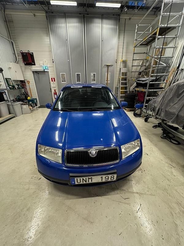 Begagnad 2003 Skoda Fabia Halvkombi | 14 000 kr (Marknadspris) - Bild 1/4