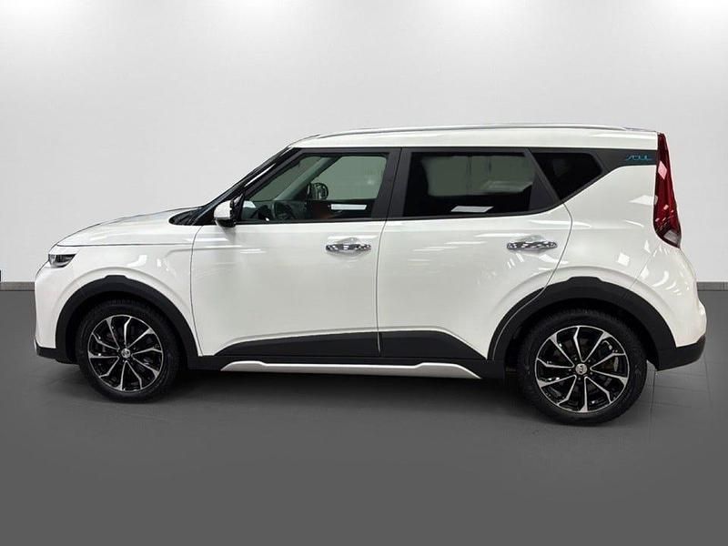 Begagnad Kia Soul EV 150 kW (204 HK) 2021 Vit SUV