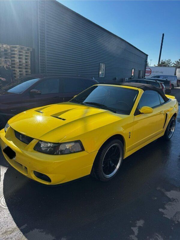 Gul Begagnad 2003 Ford Mustang Cab | 275 000 kr - Bild 1/4