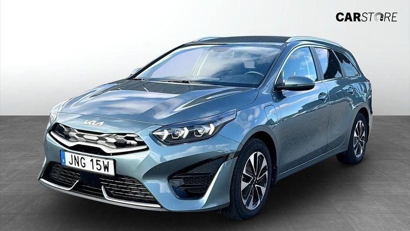 Grå (grey) Begagnad 2023 Kia Ceed Advance Kombi | 249 900 kr (Marknadspris) - Bild 1/4