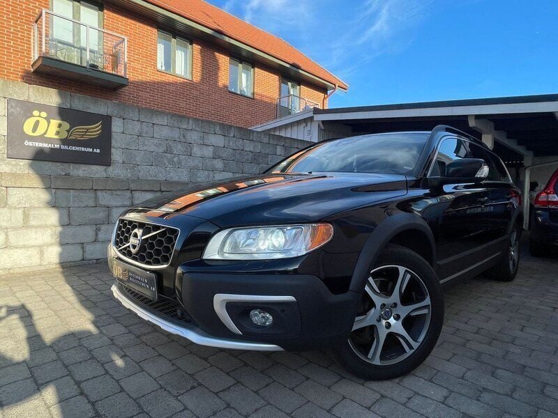 Svart Begagnad 2014 Volvo XC70 Summum SUV | 169 500 kr (Marknadspris) - Bild 1/4