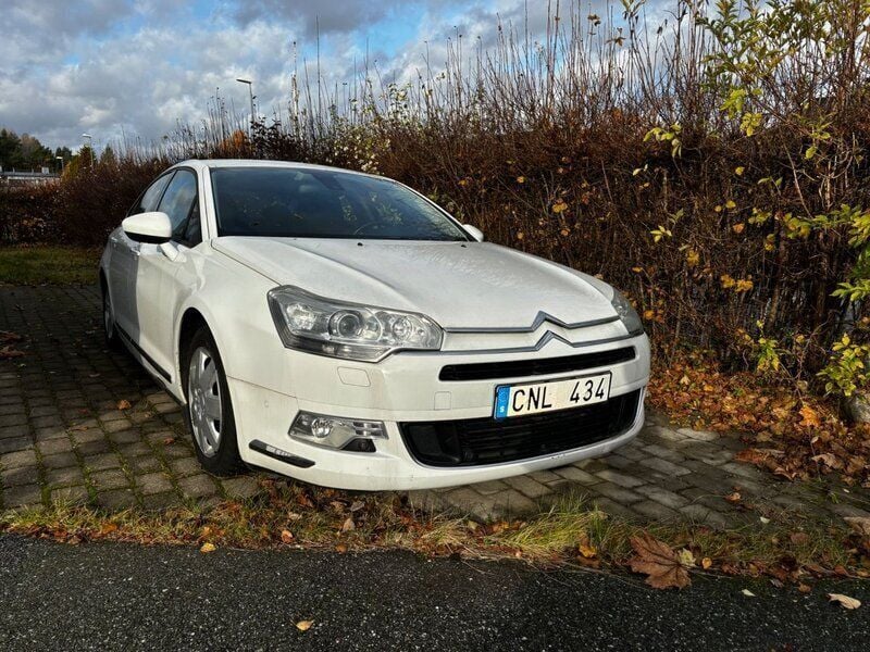 Vit Begagnad 2009 Citroën C5 Sedan | 35 000 kr (Superpris) - Bild 1/4