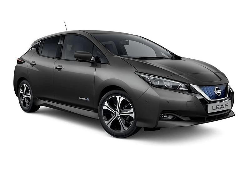 Silver Begagnad 2022 Nissan Leaf N-Connecta Halvkombi | 184 900 kr (Marknadspris) - Bild 1/4