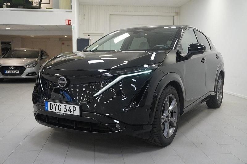 Svart Begagnad 2024 Nissan Ariya Evolve SUV | 554 900 kr (Marknadspris) - Bild 1/4