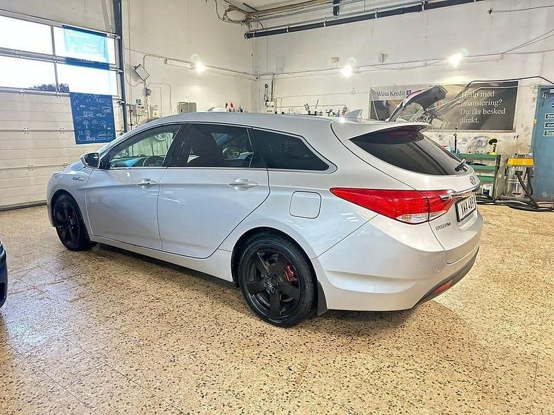 Begagnad Hyundai i40 136 HK (100 kW) 2014 Silver Kombi