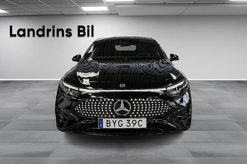 Begagnad Mercedes CLA 250+ AMG line Plus 200 kW (272 HK) 2025 Svart Sedan