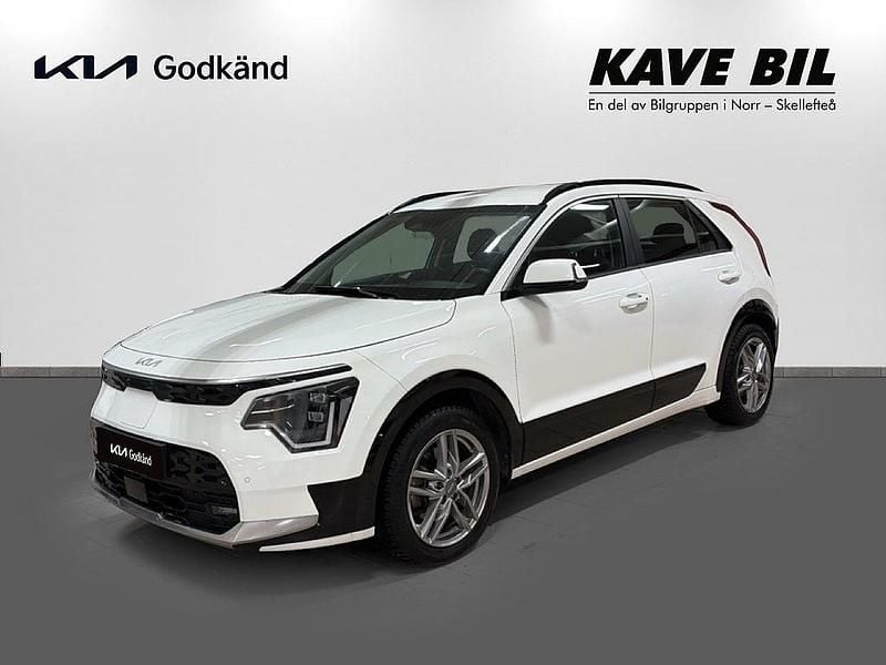 Vit Begagnad 2022 Kia e-Niro SUV | 329 900 kr (Lite dyr) - Bild 1/4