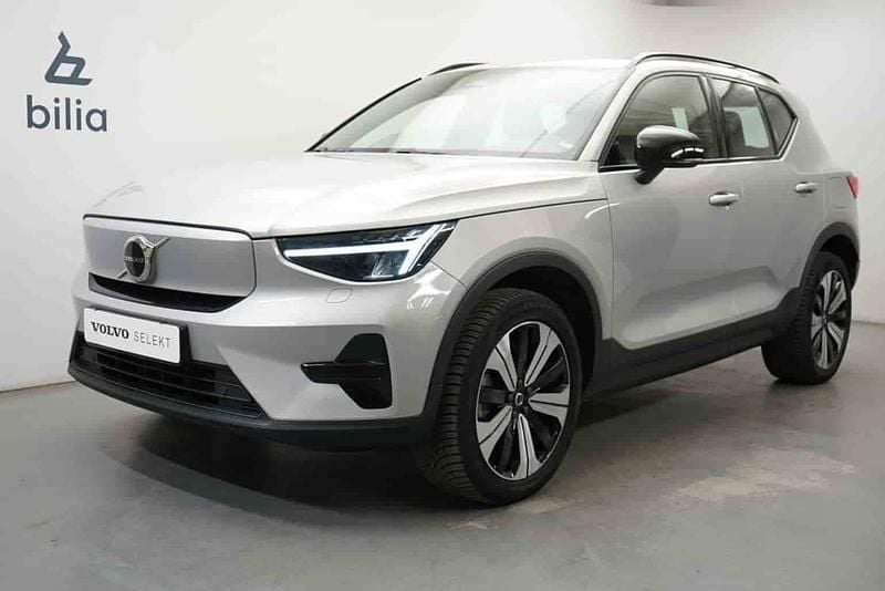 Silver Begagnad 2023 Volvo XC40 Single Motor SUV | 344 900 kr - Bild 1/1