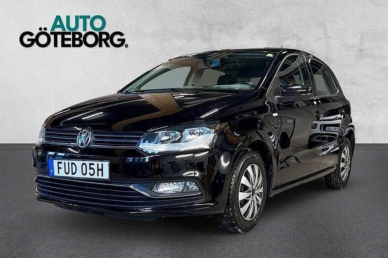 Svart Begagnad 2015 VW Polo Highline Halvkombi | 64 900 kr - Bild 1/3