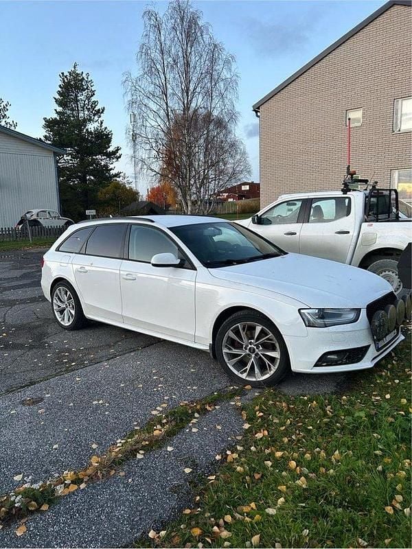 Vit Begagnad 2013 Audi A4 Kombi | 85 000 kr (Marknadspris) - Bild 1/4