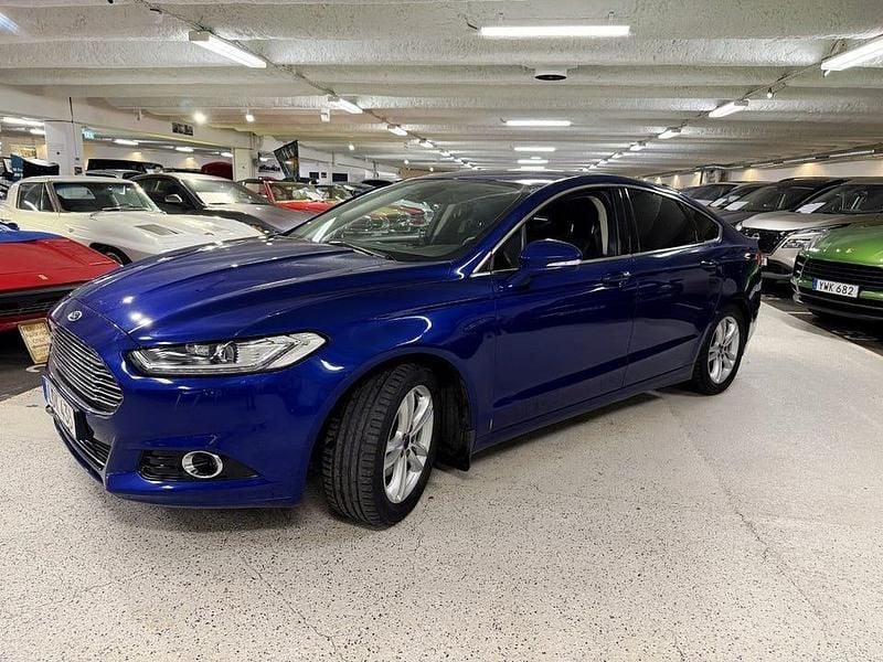 Deep impact blue metallic Begagnad 2016 Ford Mondeo Titanium Sedan | 99 900 kr (Bra pris) - Bild 1/4