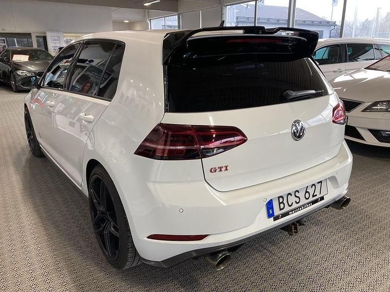 Begagnad VW Golf VII GTI 245 HK (180 kW) 2017 Vit Halvkombi