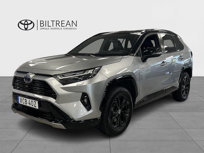 Grå Begagnad 2022 Toyota RAV4 Hybrid Style SUV | 388 000 kr (Bra pris) - Bild 1/3