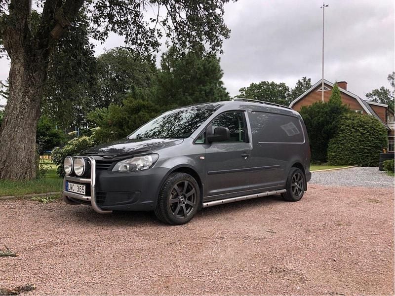 Grå Begagnad 2012 VW Caddy Maxi Minibuss | 62 000 kr (Bra pris) - Bild 1/4