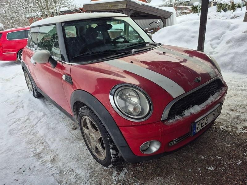Begagnad 2007 Mini Cooper Halvkombi | 25 000 kr (Marknadspris) - Bild 1/4