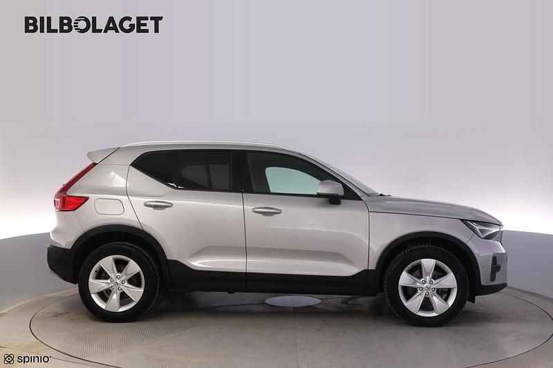 Begagnad Volvo XC40 Core 197 HK (144 kW) 2023 Silver SUV