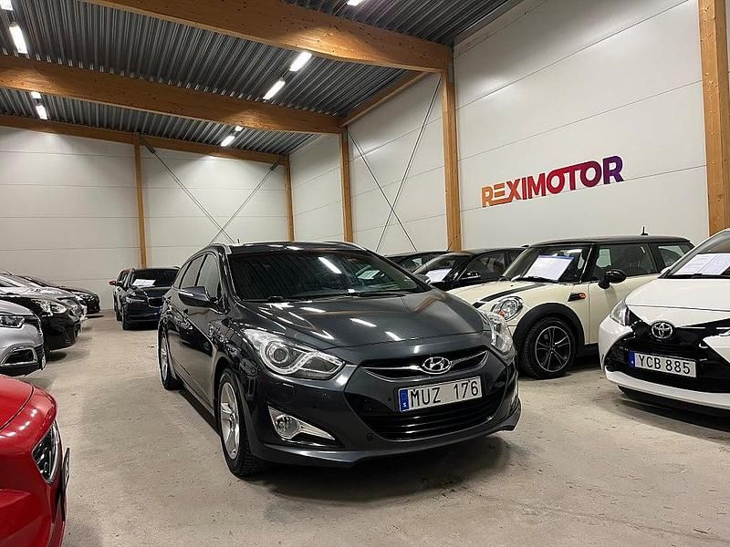 Grå Begagnad 2012 Hyundai i40 Kombi | 54 900 kr (Bra pris) - Bild 1/4