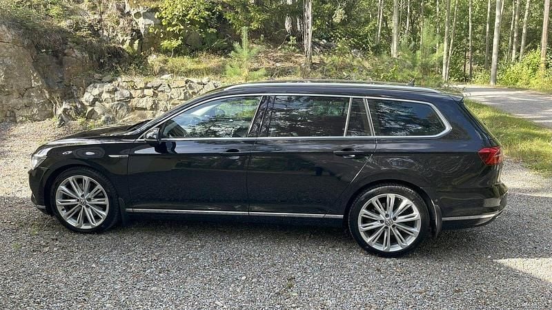 Svart Begagnad 2015 VW Passat GTS Kombi | 189 000 kr (Bra pris) - Bild 1/4