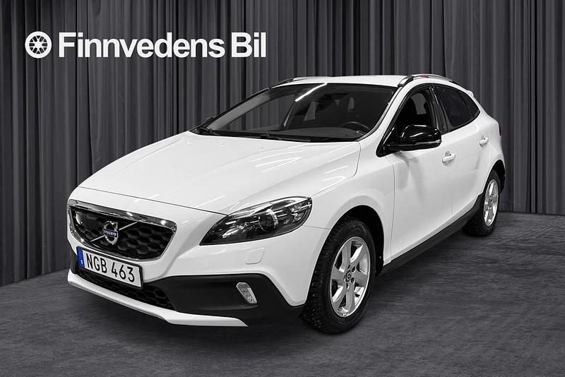 Vit Begagnad 2016 Volvo V40 CC Kombi | 208 800 kr - Bild 1/4