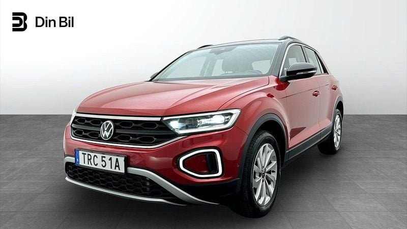 Röd Begagnad 2023 VW T-Roc Life SUV | 309 900 kr (Lite dyr) - Bild 1/4