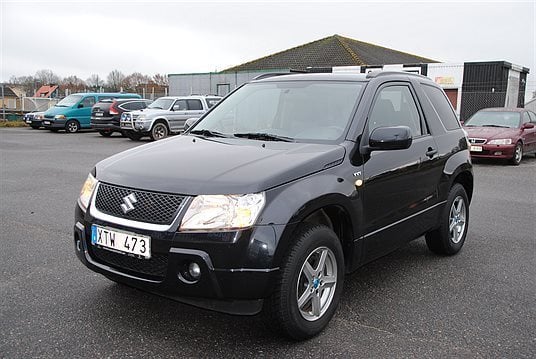 Suzuki grand vitara 3d