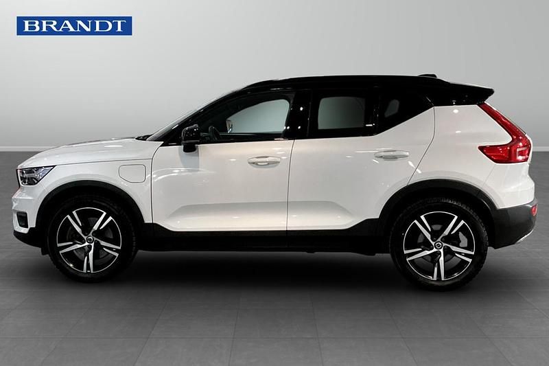 Begagnad Volvo XC40 261 HK (191 kW) 2020 Vit SUV