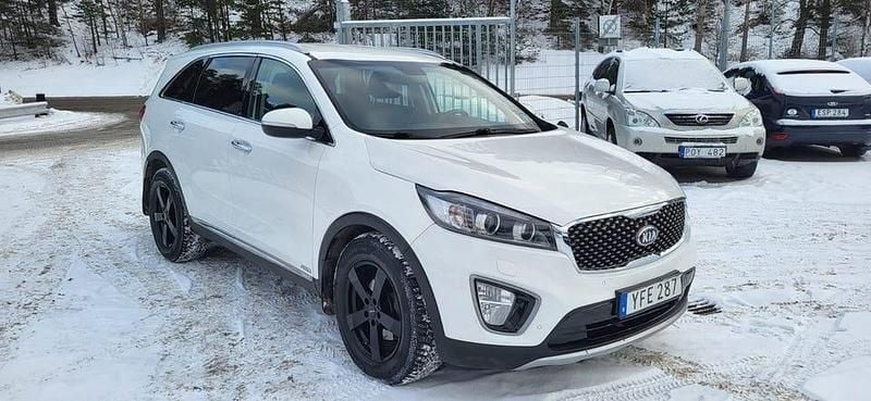 Vit Begagnad 2016 Kia Sorento SUV | 169 900 kr (Bra pris) - Bild 1/4