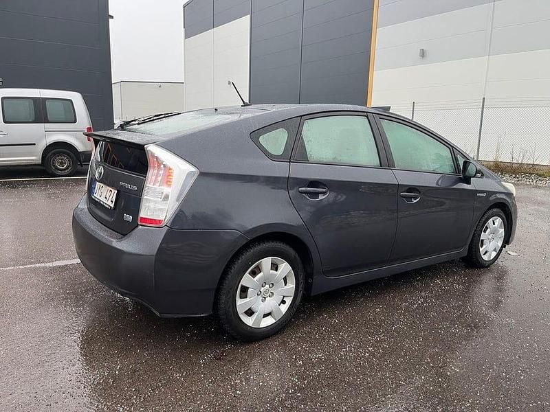 Begagnad Toyota Prius 136 HK (100 kW) 2010 Halvkombi