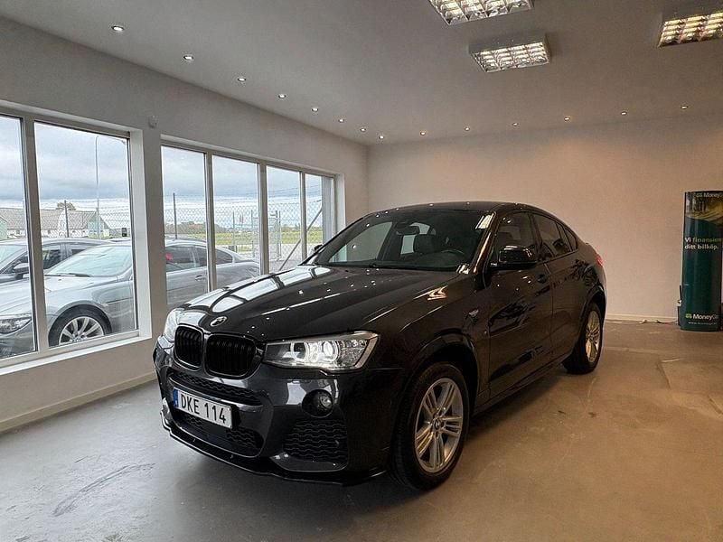 Grå Begagnad 2018 BMW X4 M Sport SUV | 269 900 kr (Bra pris) - Bild 1/4