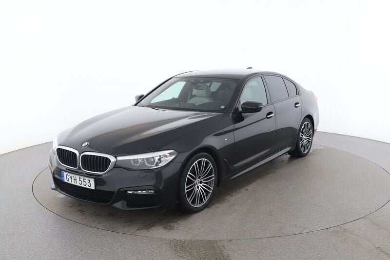 Svart Begagnad 2017 BMW 530 M Sport Sedan | 319 000 kr (Marknadspris) - Bild 1/4