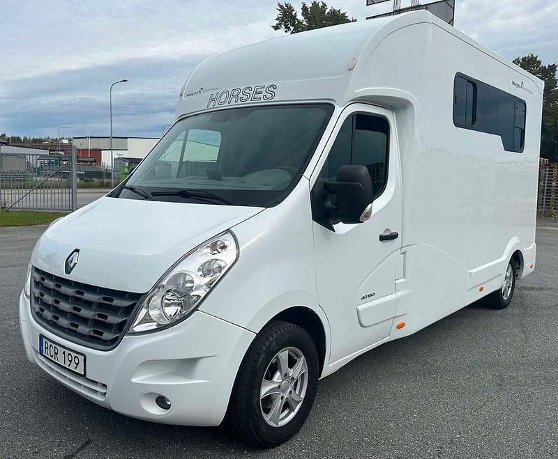 Vit Begagnad 2013 Renault Master Van | 461 250 kr - Bild 1/4