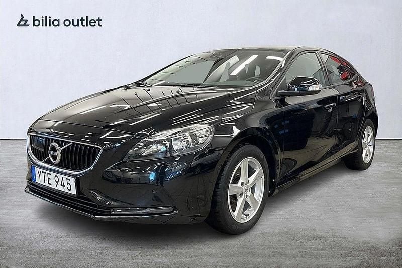 Begagnad Volvo V40 Kinetic 152 HK (111 kW) 2017 Svart Halvkombi