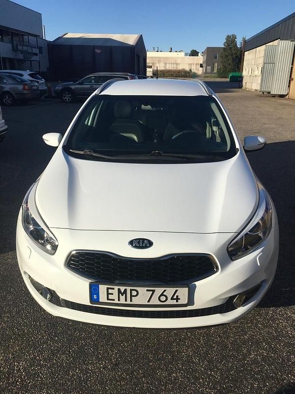 Begagnad 2015 Kia Ceed Sportswagon Kombi | 83 000 kr (Bra pris) - Bild 1/4