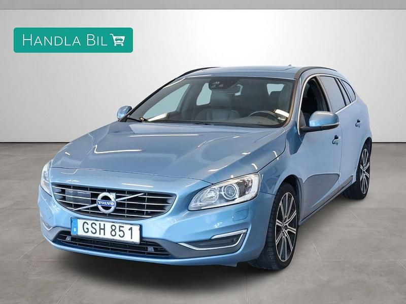 Blå Begagnad 2015 Volvo V60 Kombi | 159 900 kr (Lite dyr) - Bild 1/4