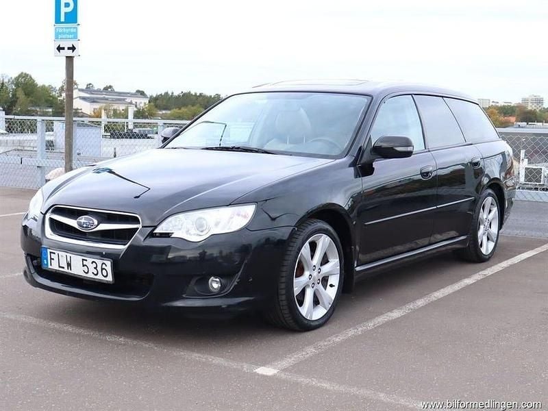 Svart Begagnad 2007 Subaru Legacy Kombi | 54 900 kr (Marknadspris) - Bild 1/4