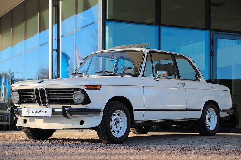 Vit Begagnad 1975 BMW 1502 Sedan | 135 000 kr - Bild 1/3