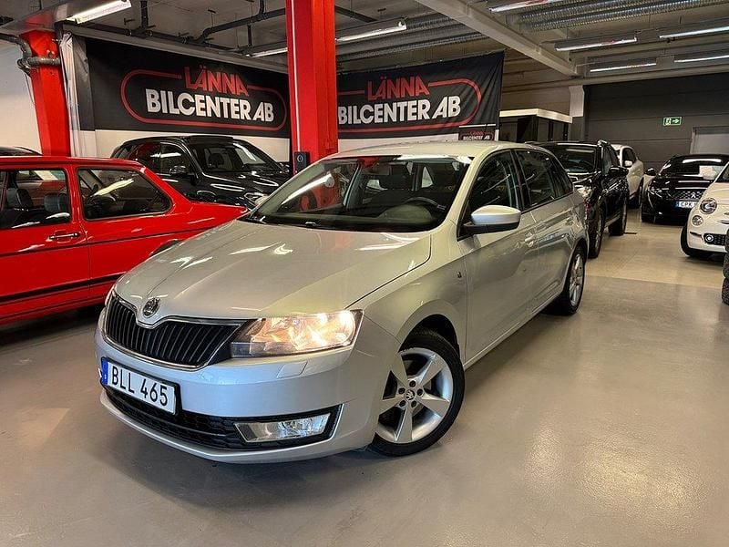 Silver Begagnad 2014 Skoda Rapid Halvkombi | 74 900 kr (Bra pris) - Bild 1/4