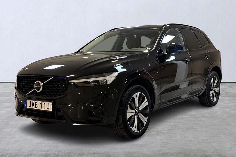 Begagnad Volvo XC60 Plus 355 HK (261 kW) 2023 Svart SUV