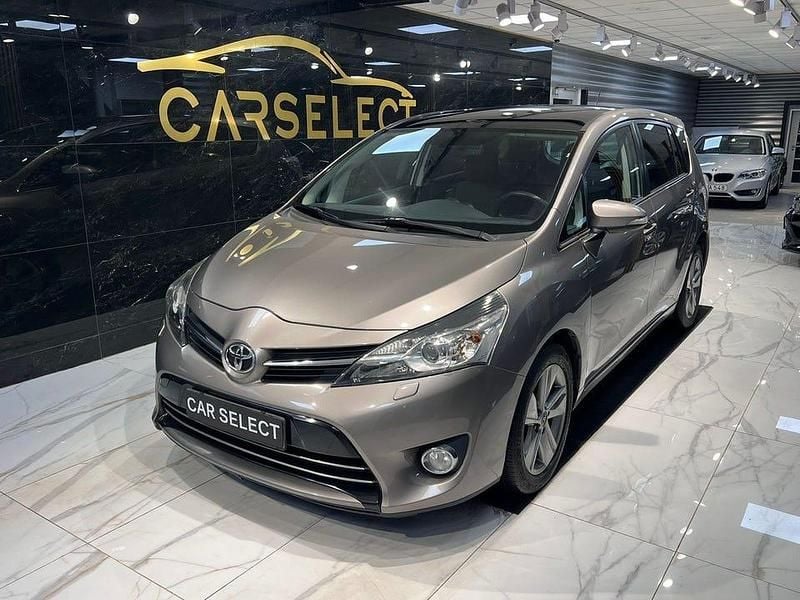 Brun Begagnad 2014 Toyota Verso Edition Minibuss | 79 800 kr (Lite dyr) - Bild 1/4