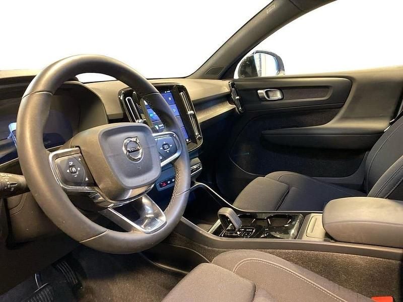 Begagnad Volvo C40 Core 172 kW (234 HK) 2023 Grå SUV