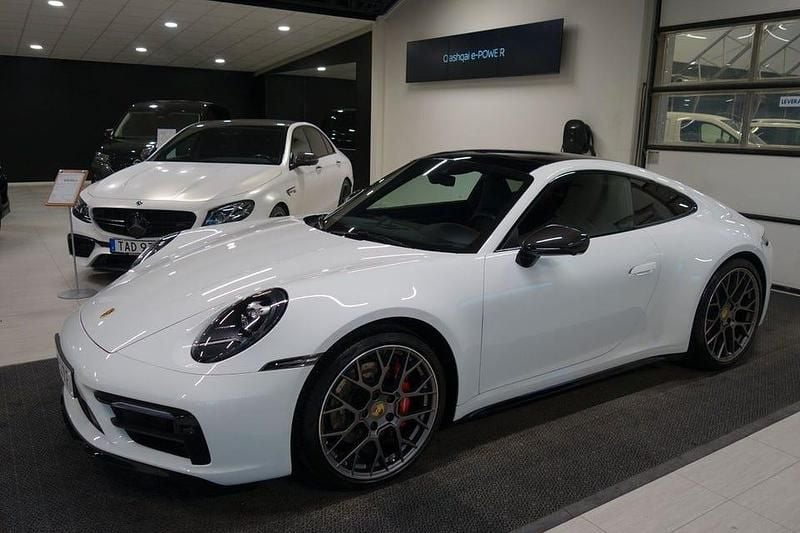 Vit Begagnad 2021 Porsche 911 Carrera 4S Sport Sportkupé | 1 549 000 kr (Lite dyr) - Bild 1/4