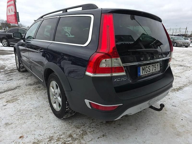Begagnad Volvo XC70 Momentum 181 HK (133 kW) 2016 Blå Kombi