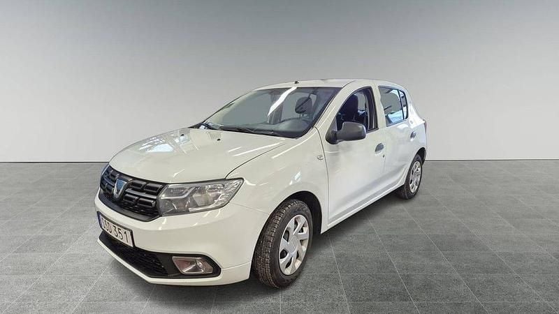 Vit Begagnad 2018 Dacia Sandero | 49 900 kr (Bra pris) - Bild 1/3