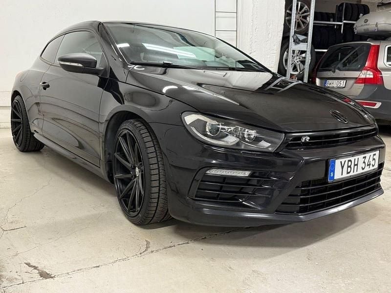 Begagnad VW Scirocco R 281 HK (206 kW) 2015 Svart Sportkupé